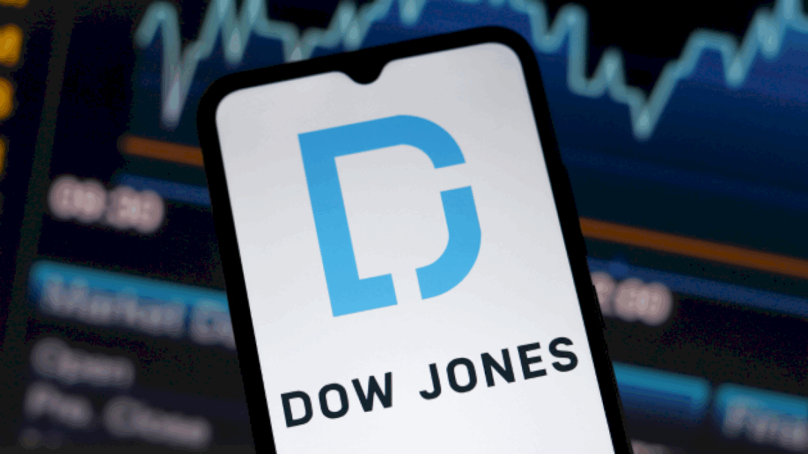 dow-closes-down-800-points-as-bond-sell-off-rattles-markets