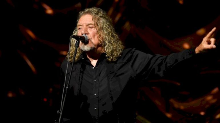 robert-plant-supports-bruce-springsteen’s-onstage-comments