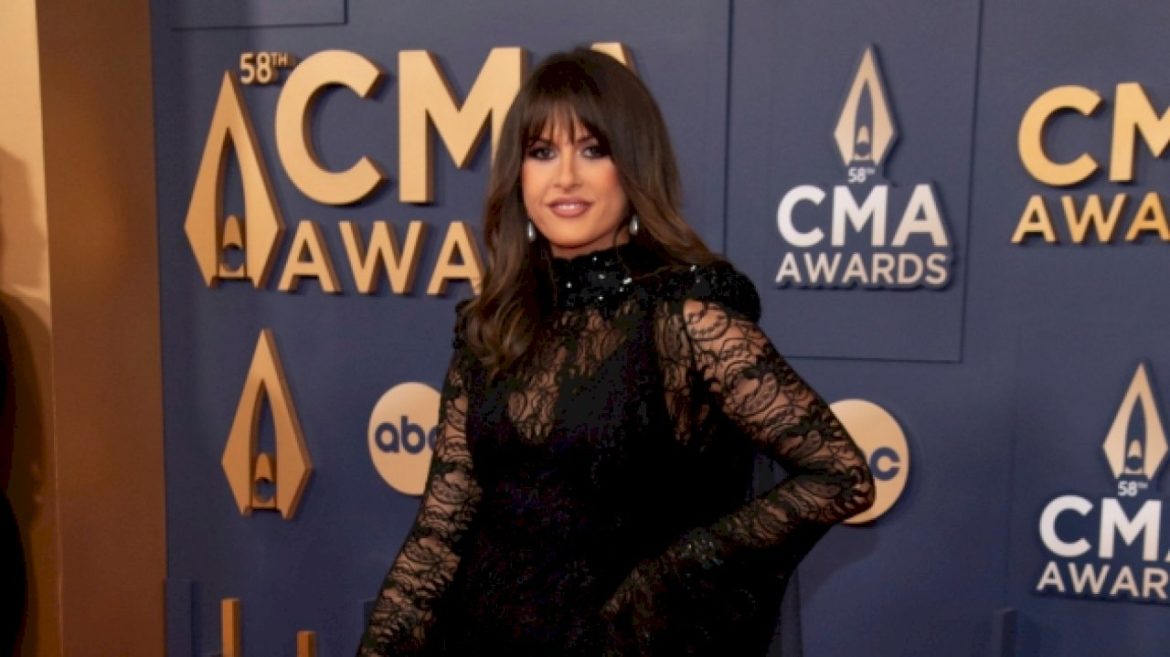 ‘biggest-dream-ever’:-why-ella-langley-loves-miranda-lambert