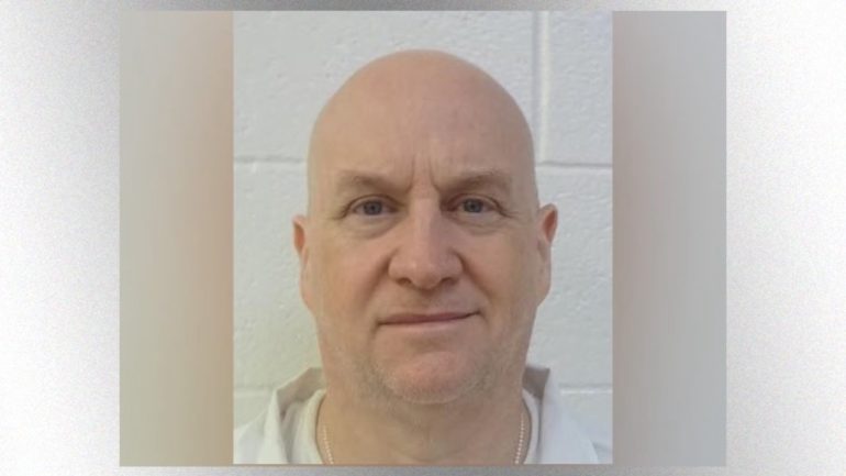 former-arkansas-police-chief-sentenced-for-murder-and-rape-escapes-from-prison