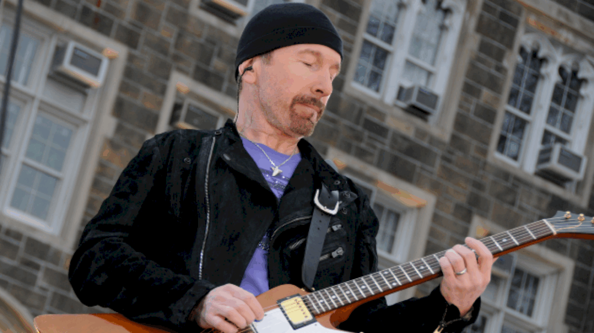 artist-surprised-after-u2’s-the-edge-purchases-his-painting-for-charity