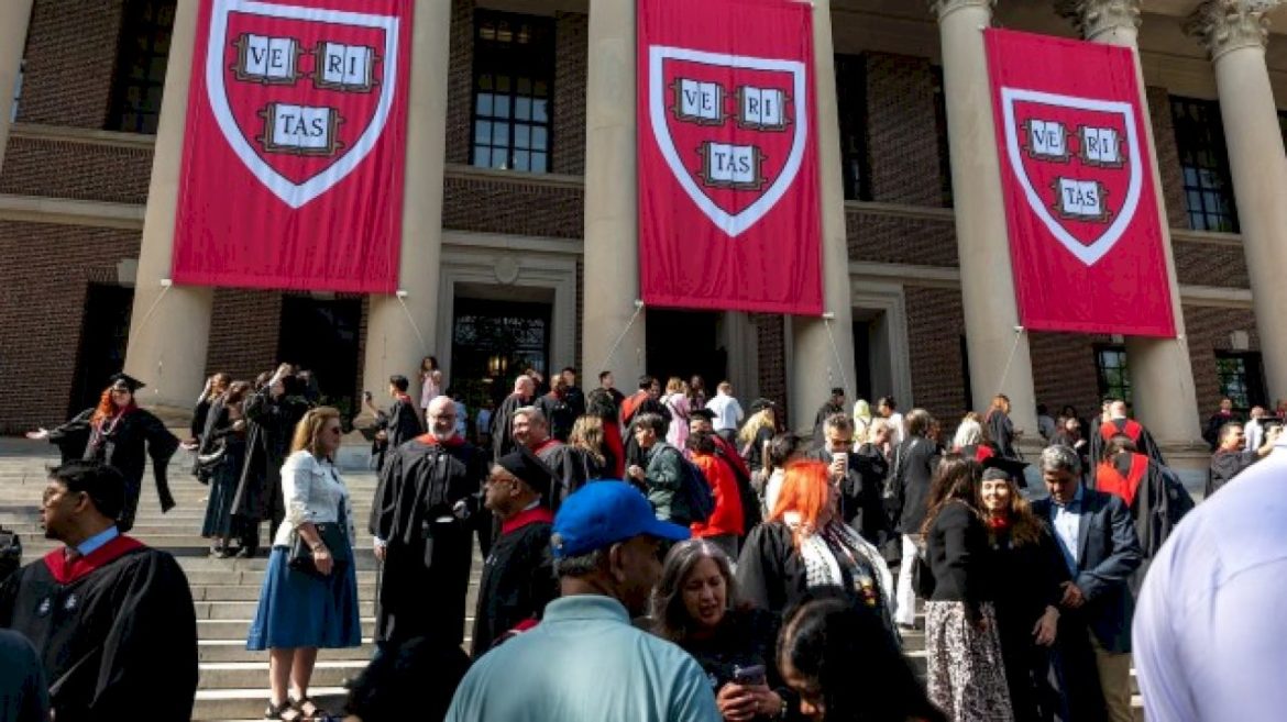 trump-administration-backtracks-on-harvard-foreign-student-policy