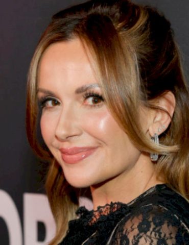 carly-pearce-sows-a-field-of-dreams-for-her-bass-player