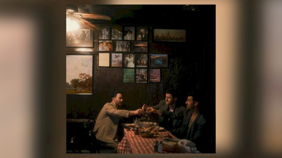 jonas-brothers-unveil-nj-centric-cover-art-for-‘greetings-from-your-hometown’