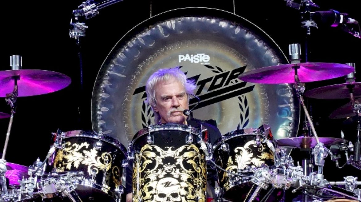 zz-top-drummer-frank-beard-to-rejoin-the-band-for-north-american-tour
