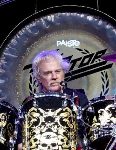 zz-top-drummer-frank-beard-to-rejoin-the-band-for-north-american-tour