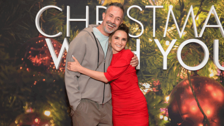 rachael-leigh-cook,-freddie-prinze-jr.-to-have-‘she’s-all-that’-reunion-in-new-holiday-rom-com