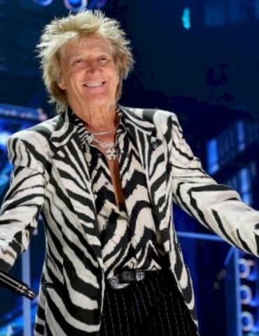 rod-stewart-reschedules-las-vegas-show-due-to-illness