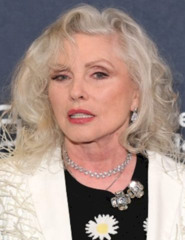 debbie-harry-hopes-to-exhibit-all-her-blondie-era-clothing