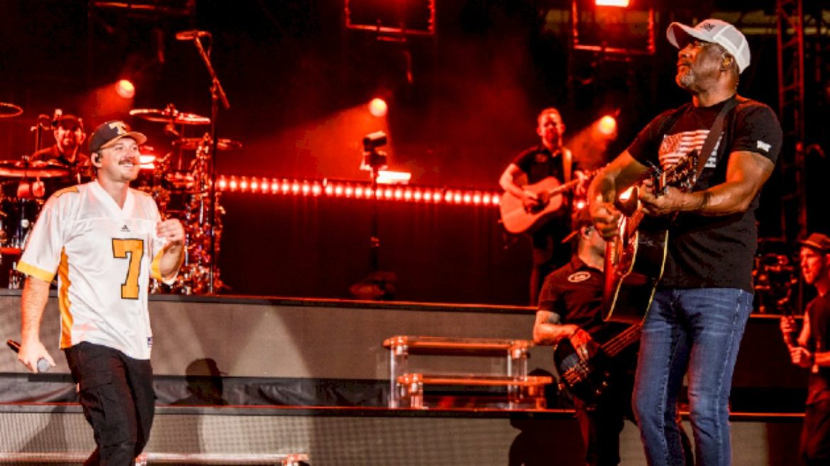 ‘i-had-some-help’:-darius-rucker-kicks-off-cma-fest-2025-with-morgan-wallen