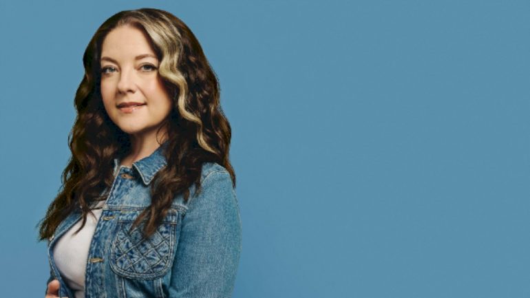 ashley-mcbryde-brings-‘rattlesnake-preacher’-to-cma-fest-and-beyond