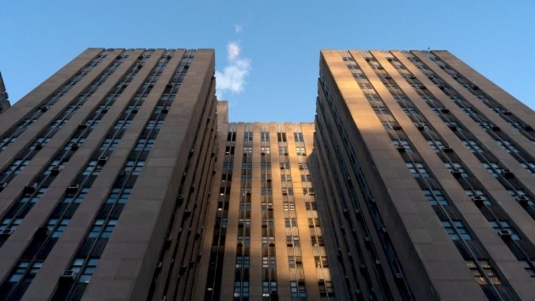 stabbing-of-2-court-security-officers-at-manhattan-courthouse-was-‘calculated-attack’:-prosecutors