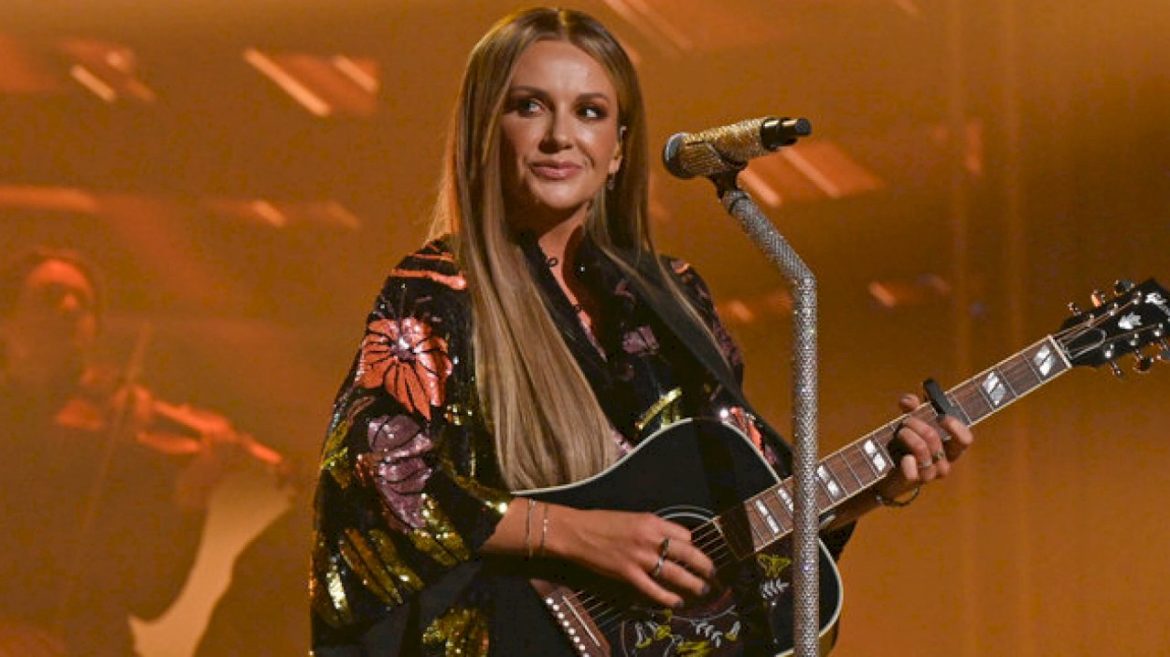 carly-pearce-remembers-busbee-as-she-finishes-her-fifth-album