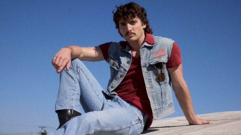 benson-boone-pokes-fun-at-himself-in-new-video-for-‘mr.-electric-blue’