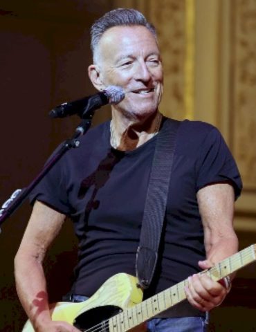 bruce-springsteen-planning-to-release-new-solo-record-in-2026