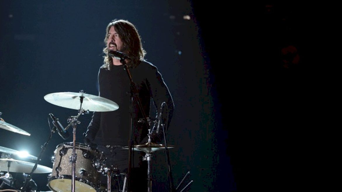 listen-to-dave-grohl-drum-on-ed-sheeran’s-﻿’f1’﻿-song,-‘drive’