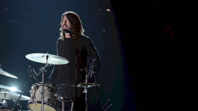 listen-to-dave-grohl-drum-on-ed-sheeran’s-﻿’f1’﻿-song,-‘drive’
