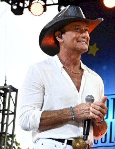 tim-mcgraw-will-rock-the-cradle-in-nashville-this-fall