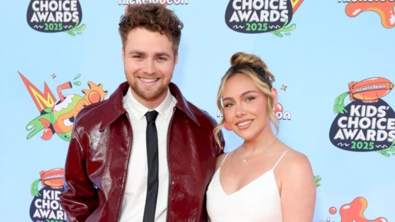 alex-warren-marks-first-wedding-anniversary:-‘i-don’t-think-i’ve-been-the-best-husband’