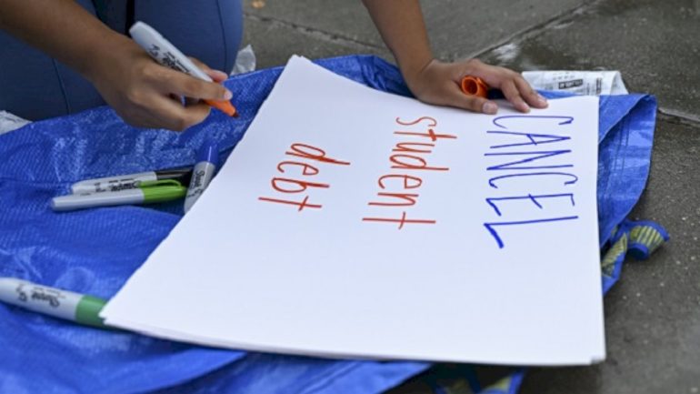 2-million-student-loan-borrowers-at-risk-of-garnished-wages-in-july