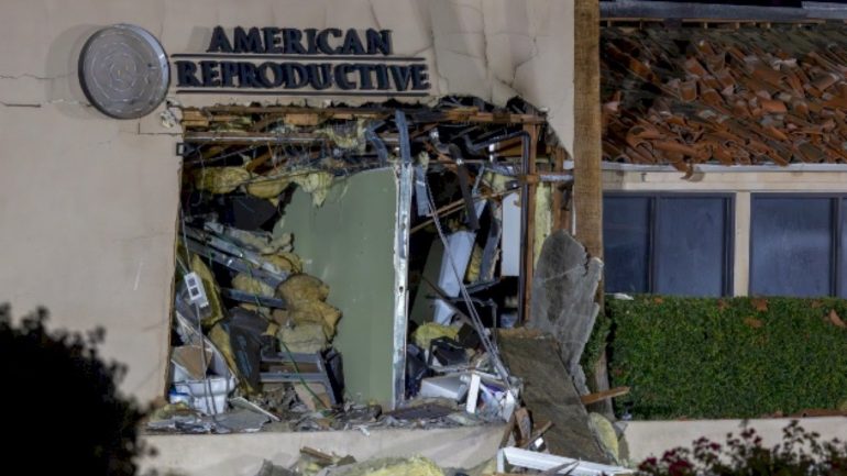 alleged-accomplice-in-california-fertility-clinic-bombing-dies-in-federal-custody