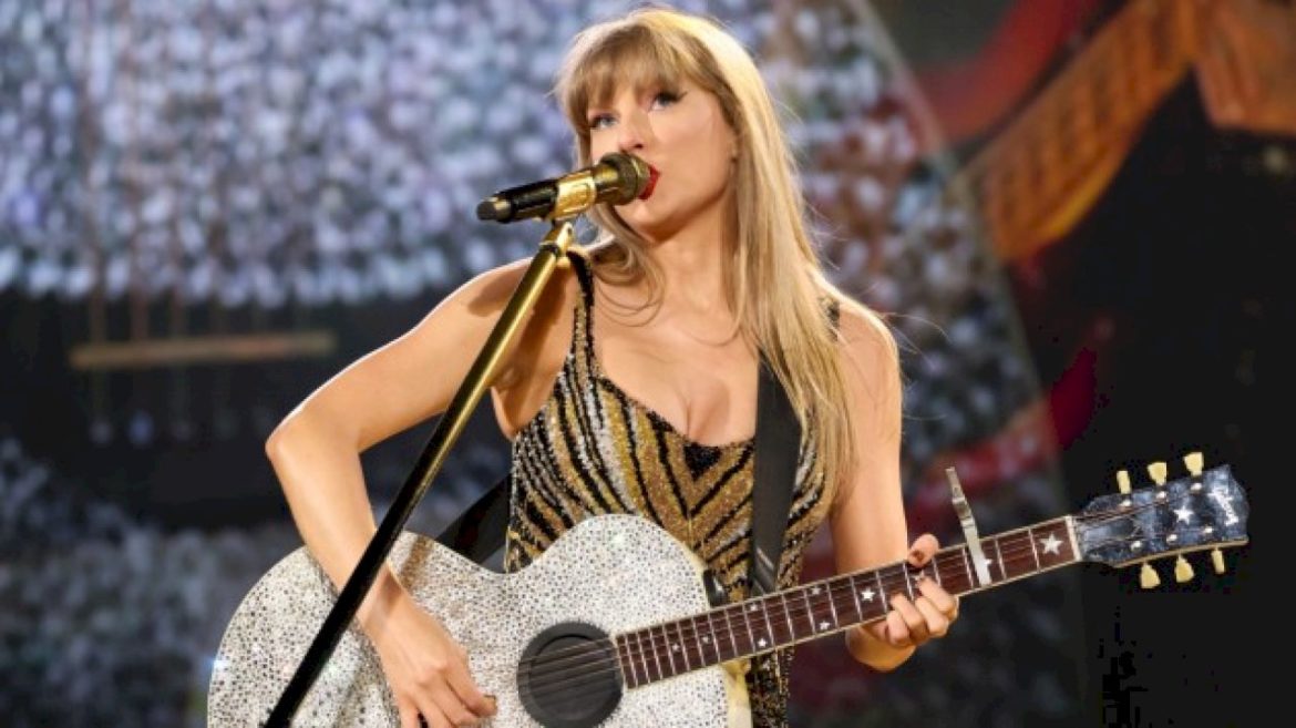 taylor-swift-performs-at-nashville-club,-first-live-gig-since-eras-tour