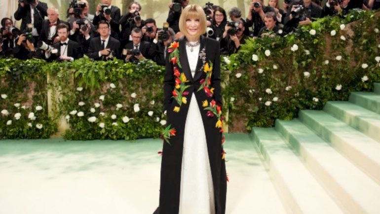 anna-wintour-announces-‘vogue’-us.-is-searching-for-new-head-of-editorial-content