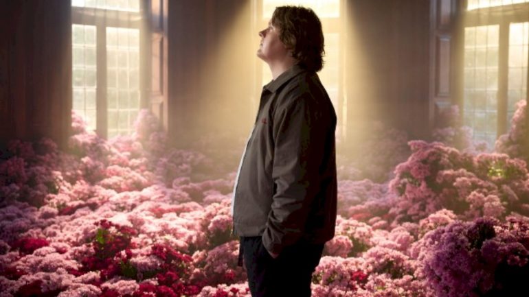 he’s-a-survivor:-lewis-capaldi-is-back-with-first-new-music-in-two-years