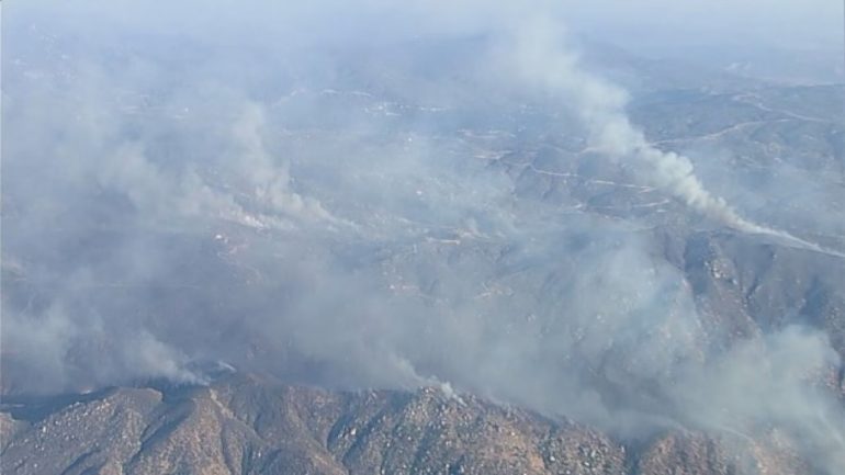 wolf-fire-in-southern-california-explodes-over-1,400-acres-amid-dry,-windy-conditions