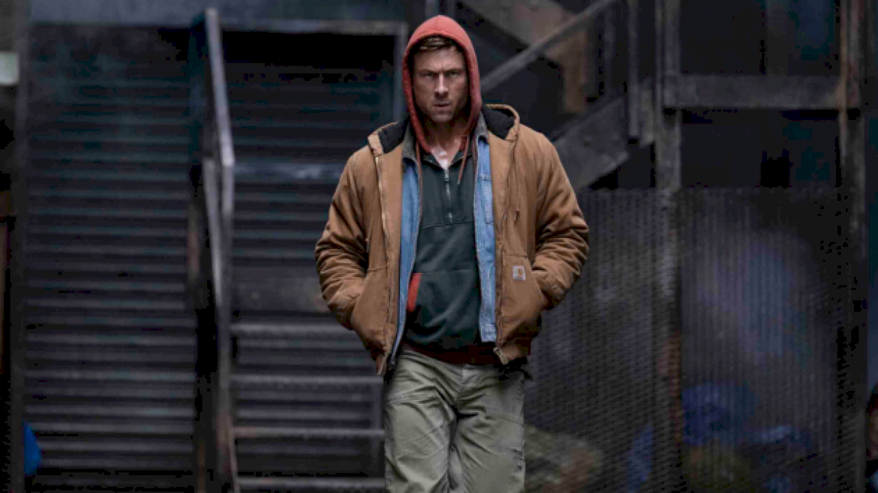 glen-powell-stars-in-‘the-running-man’-official-trailer