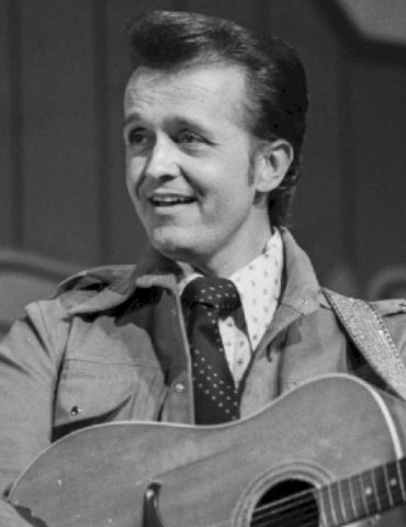 the-opry-returns-to-the-ryman-to-recreate-historic-show-in-july