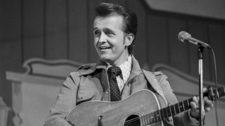 the-opry-returns-to-the-ryman-to-recreate-historic-show-in-july