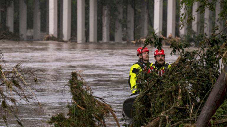 timeline:-catastrophic-flooding-in-texas-claims-the-lives-of-27