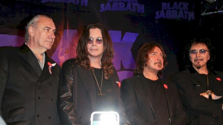 black-sabbath-and-ozzy-osbourne-say-goodbye-with-epic-back-to-the-beginning-concert