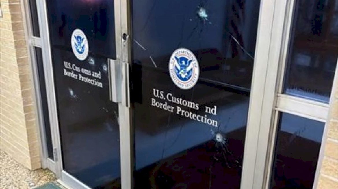suspect-dead-after-opening-fire-on-entrance-of-texas-border-patrol-building