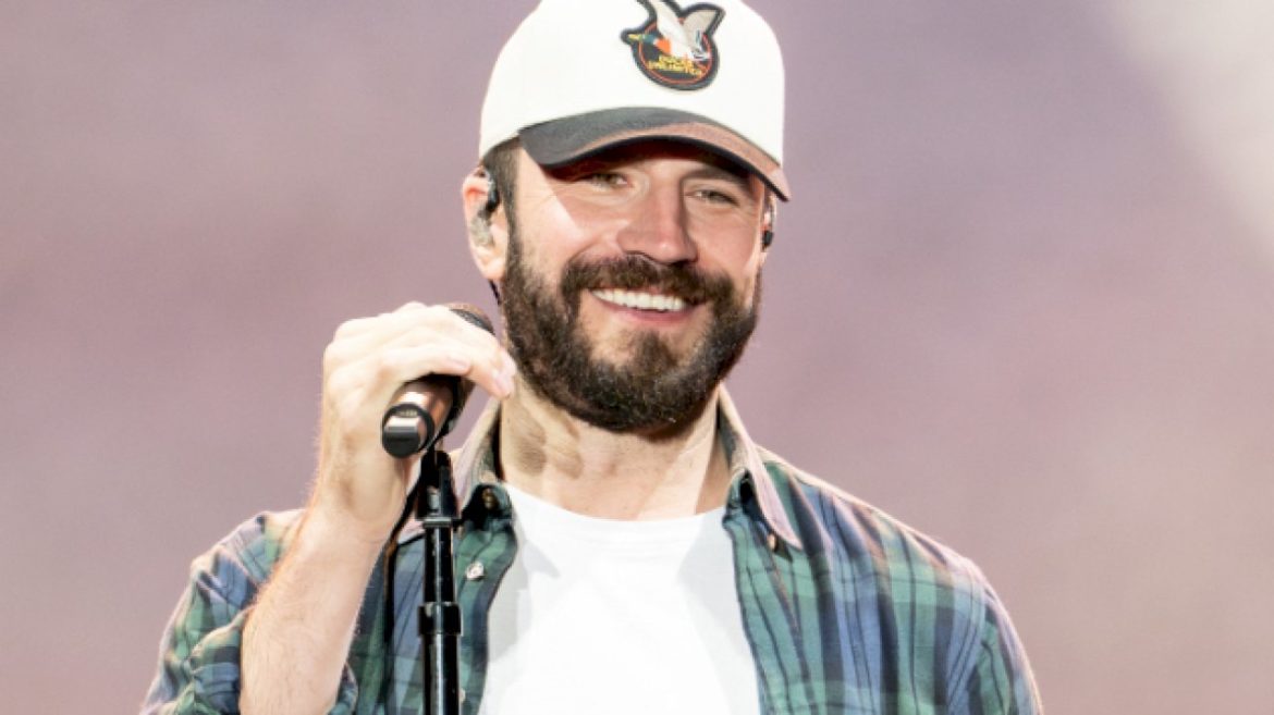 sam-hunt’s-‘country-house’-is-full-as-he-welcomes-third-child