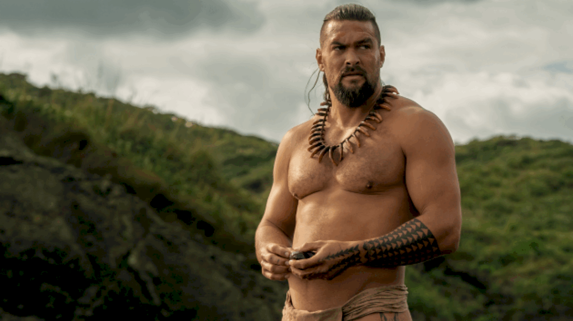 jason-momoa-rides-a-shark-to-battle-in-‘chief-of-war’-official-trailer