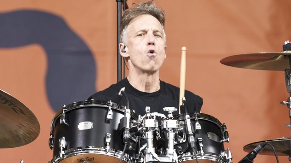 matt-cameron-clarifies-he’s-‘still-an-active-musician’-following-pearl-jam-exit