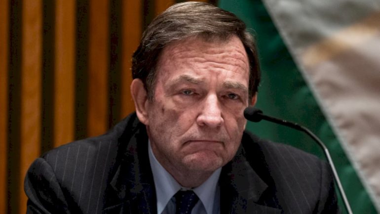 nypd-run-like-the-mob,-ex-commissioner-says-in-bombshell-lawsuit