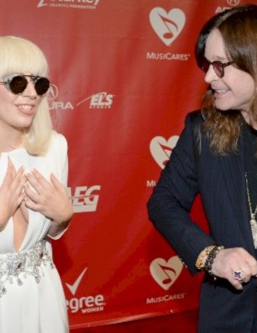 lady-gaga-pays-tribute-to-ozzy-osbourne-at-mayhem-ball-show