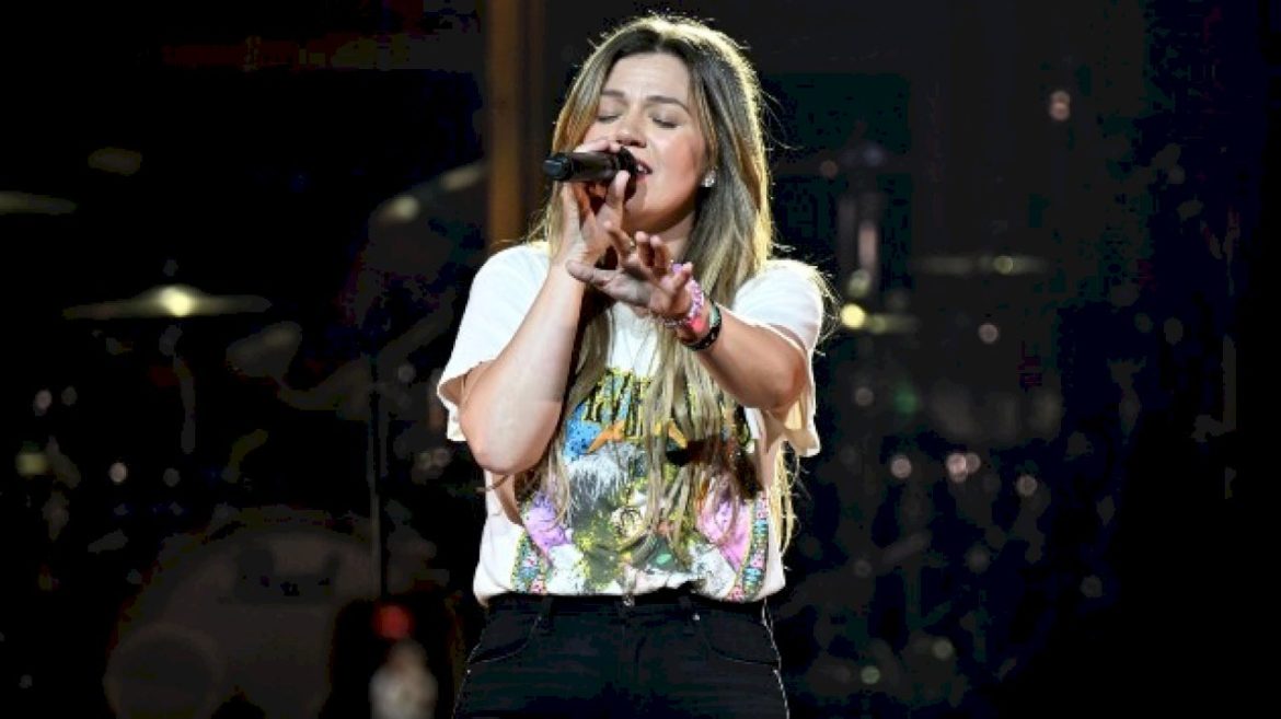 kelly-clarkson-sells-stake-in-her-music-catalog,-including-‘since-u-been-gone’-and-‘stronger’
