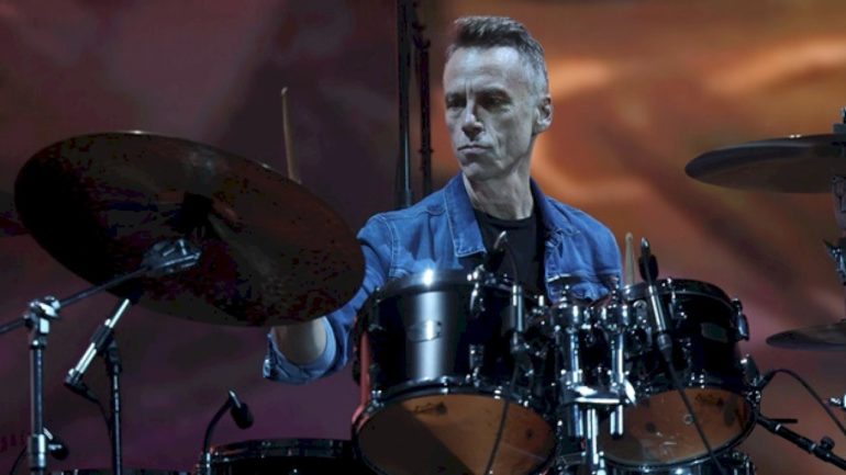 ex-pearl-jam-drummer-matt-cameron-playing-concert-with-is-this-real?-side-project