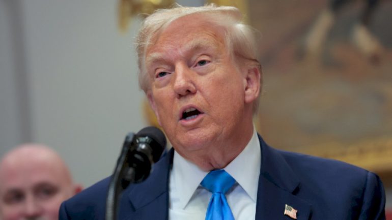 virginia-giuffre’s-family-wants-to-know-what-donald-trump-knew-about-jeffrey-epstein