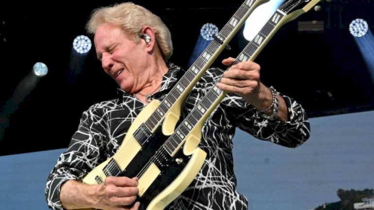 ex-eagles-guitarist-don-felder-offering-private-guitar-lesson-for-charity-sweepstakes