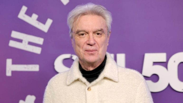 david-byrne-collaborating-with-hayley-williams-on-new-song-for-netflix’s-‘the-twits’-film