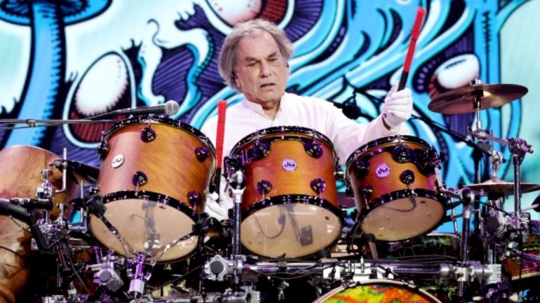 mickey-hart-says-dead-&-company-shows-felt-like-‘3-days-of-coming-home’