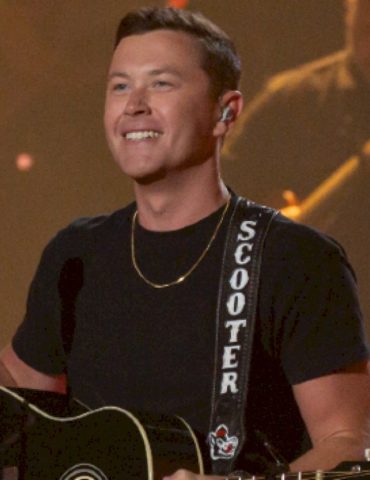 blue-steel,-scotty-style:-mccreery-covers-‘cigar-&-spirits’