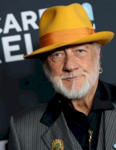 mick-fleetwood-marks-two-years-since-the-devastating-maui-wildfires