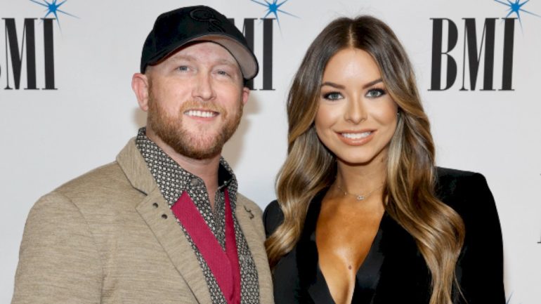 cole-swindell’s-daughter-born-thursday