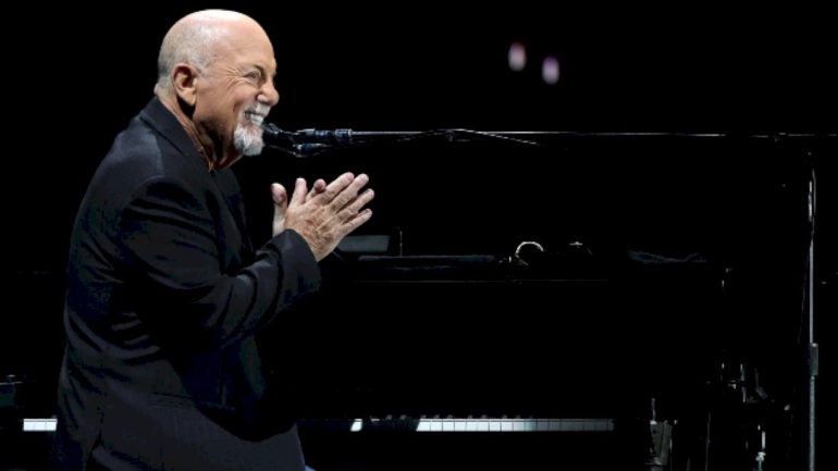 billy-joel-releases-archival-performance-from-a-‘long,-long-time’-ago